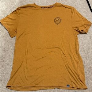 Alpine Design Men's Short Sleeve Tee in Amber